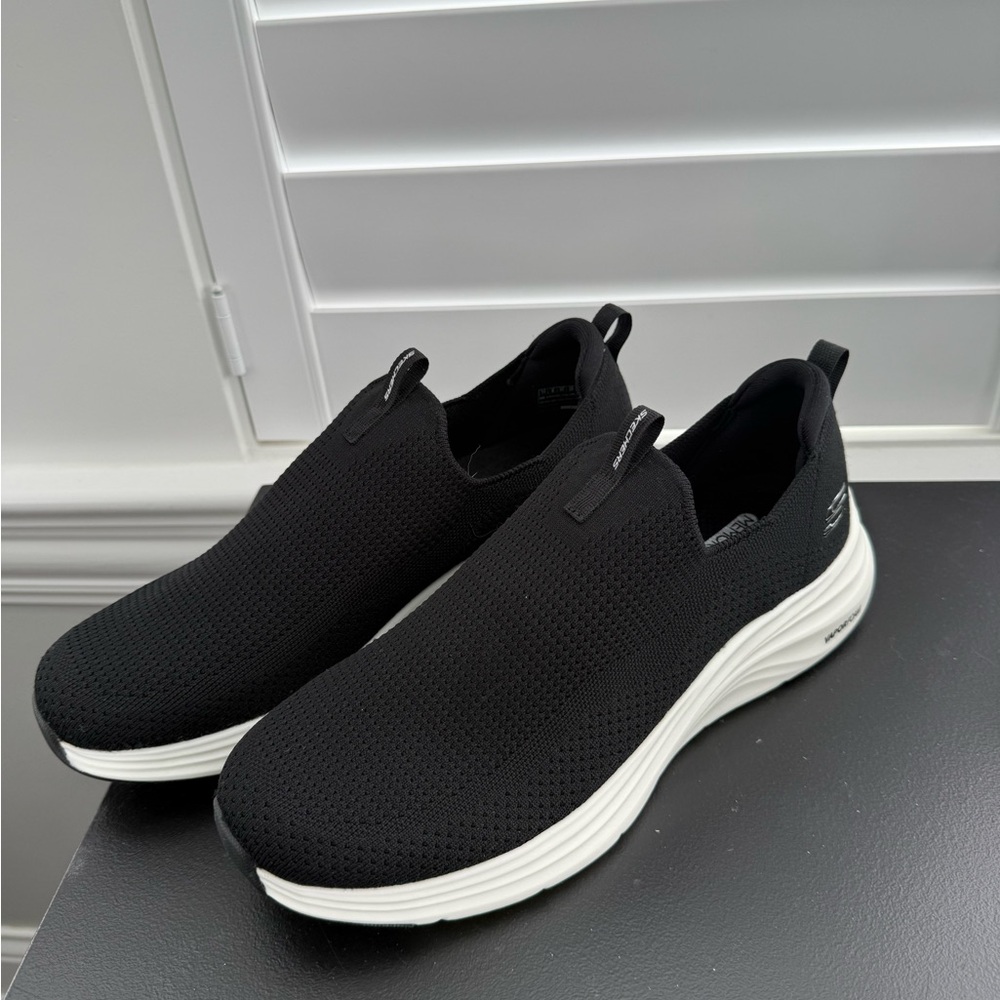 Sketchers NEW Size 11 Vapor Foam